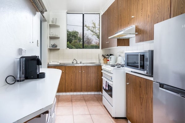 Fridge, microwave, oven, stovetop