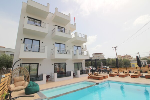 Noa Boutique Hotel - Ksamil