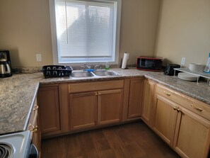 Microwave, oven, stovetop, coffee/tea maker