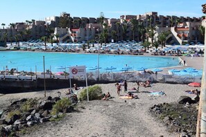 Liegestühle, Strandtücher