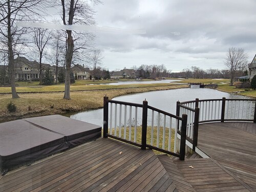 Avon Lake, Avon golf course home, 1,000 s.f. open outdoor deck on course lake