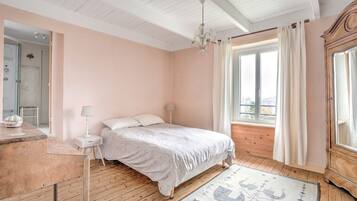 2 chambres, fer et planche Ă repasser, Wi-Fi gratuit