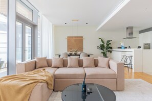 2 bedrooms, soundproofing, iron/ironing board, free WiFi