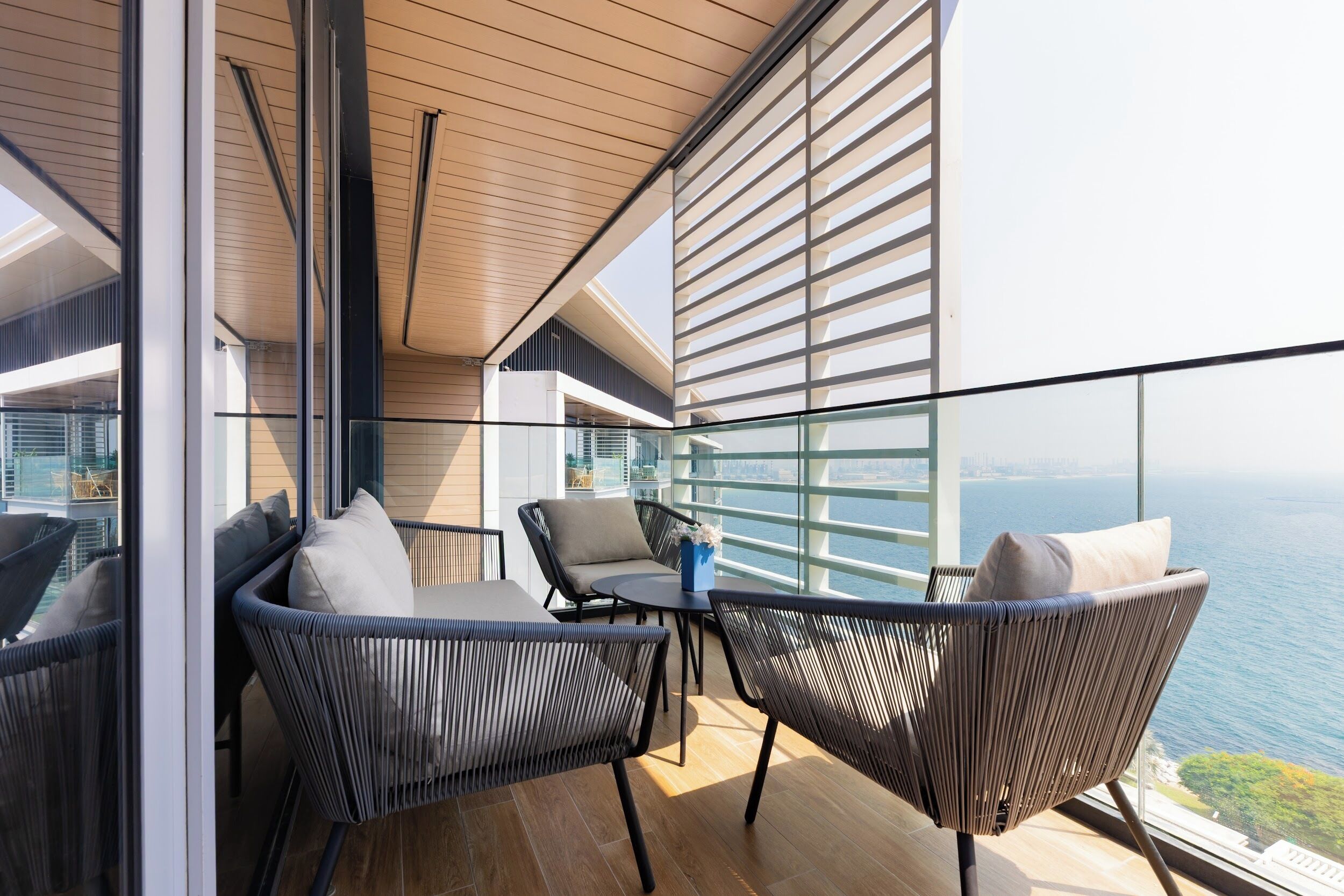 2 slaapkamers, geluiddichte muren, een strijkplank/strijkijzer