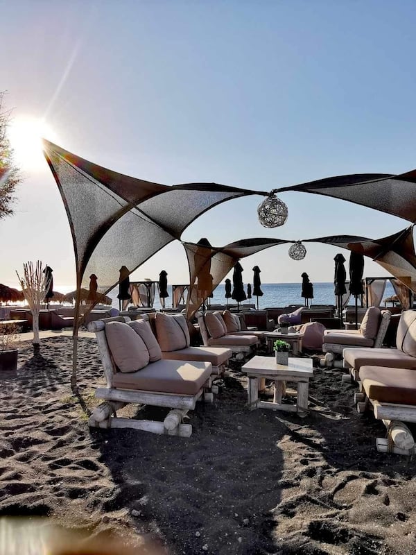 Private beach, black sand, beach bar