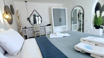 1 bedroom, hypo-allergenic bedding available, in-room safe
