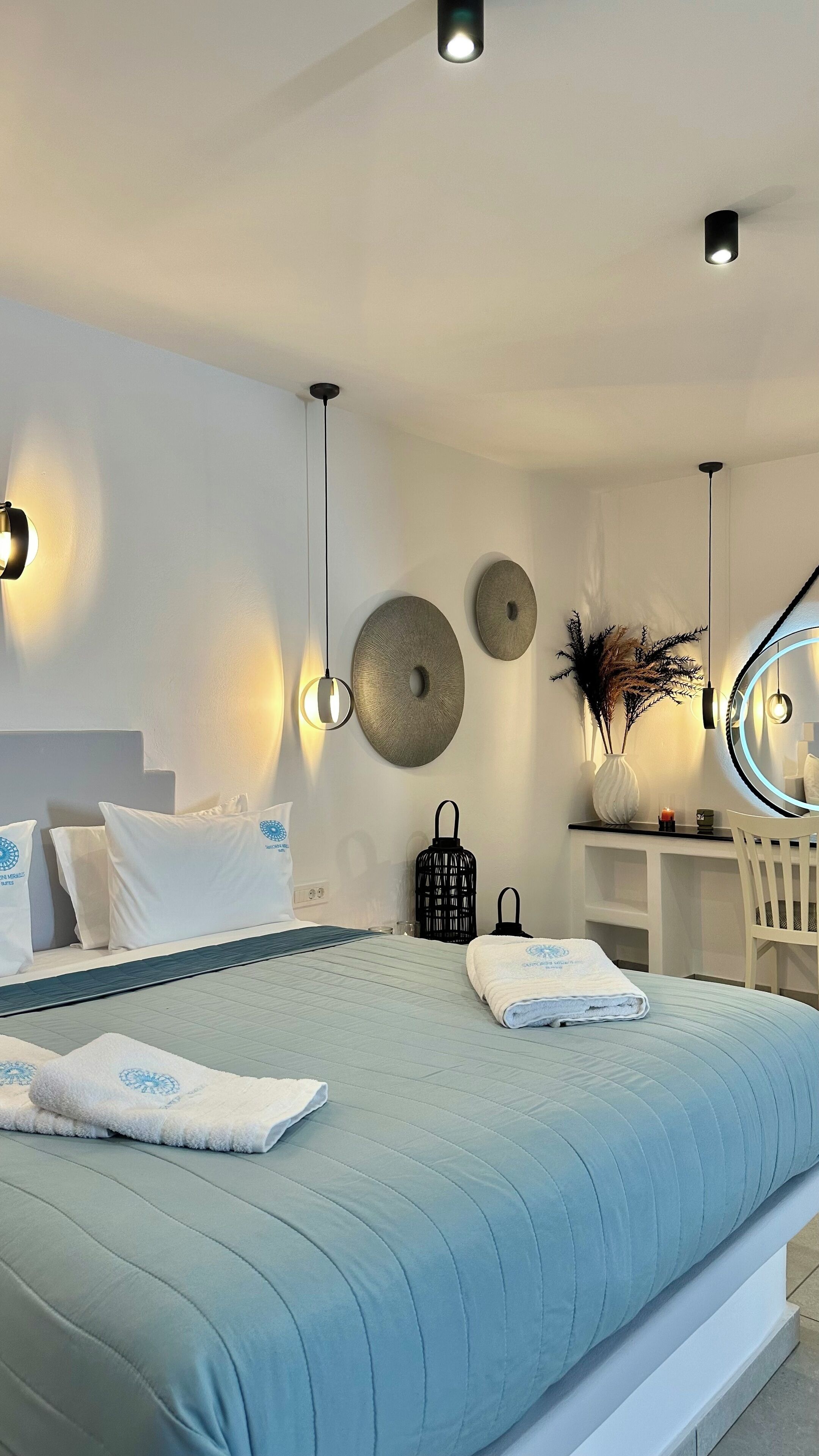 Suite with outdoor hot tub | 1 habitación y ropa de cama hipoalergénica 