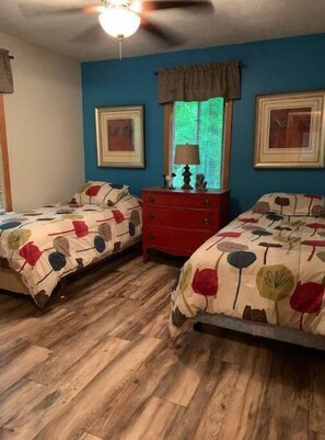 3 bedrooms, free WiFi, bed sheets