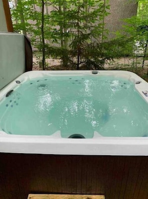 Bain à remous extérieur