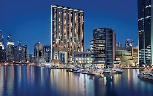 Comfort Apartment | 1 bedroom, desk, soundproofing, iron/ironing board - The Address Dubai Marina 1BR (Dubai)