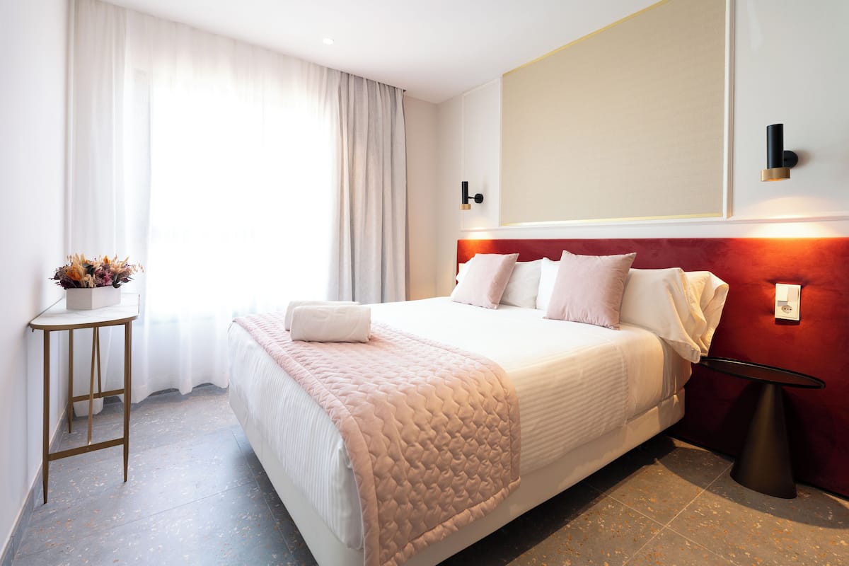 Minibar, in-room safe, desk, soundproofing