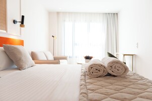 Minibar, caja de seguridad en la habitación y sistema de insonorización 