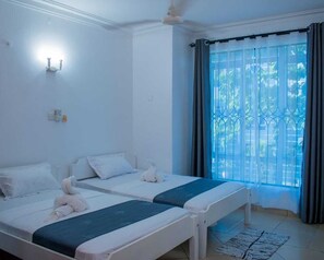 2 quartos, ferros/tábuas de passar roupa, Wi-Fi, roupa de cama