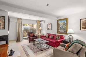 Smart TV, fireplace - North Of Nell, Unit 4c (Aspen)