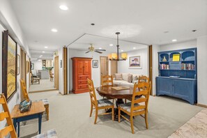 Interior - North Of Nell, Unit 4c (Aspen)