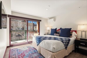 3 bedrooms, iron/ironing board, travel cot, free WiFi - North Of Nell, Unit 4f (Aspen)