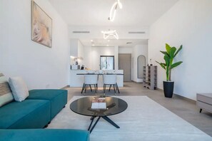 Comfort Apartment | 2 bedrooms, soundproofing, iron/ironing board, free WiFi - Sea View 2BR in Port de La Mer (Dubai)
