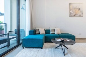 Comfort Apartment | 2 bedrooms, soundproofing, iron/ironing board, free WiFi - Sea View 2BR in Port de La Mer (Dubai)