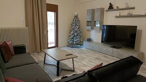 Living area - Deluxe Family Suite - Kalabaka (Kalabaka)