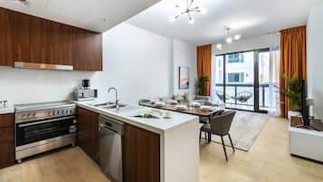 Apartamento conforto | 2 quartos, quartos à prova de som, ferros/tábuas de passar roupa