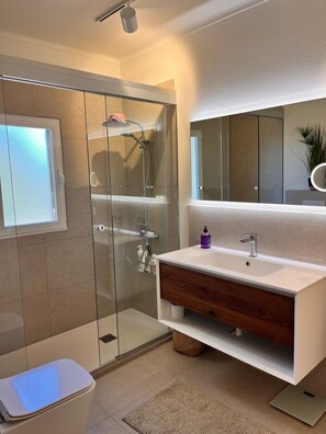 Towels, soap, toilet paper - Casa Sky Mallorca # 20 Minuten bis zum Meer # 20 Minuten bis Palma City (IB)