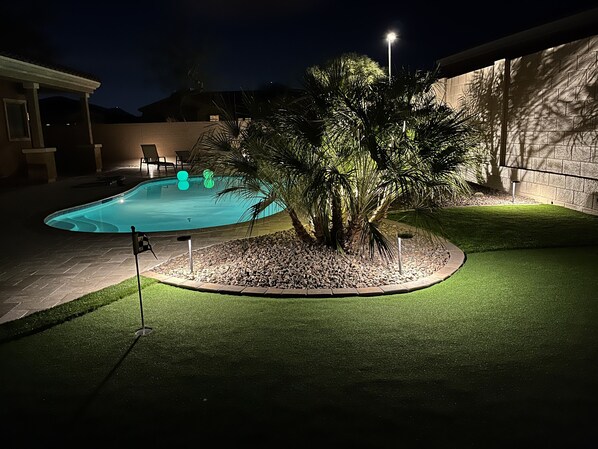 Outdoor pool - Beautiful Desert Oasis Home with pool located close to major
Phoenix amenities. (Goodyear)