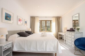 6 bedrooms, iron/ironing board, travel crib, free WiFi