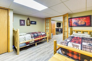 3 habitaciones, escritorio, cuna de viaje y wifi