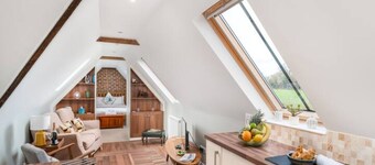 Tranquil Chilterns Farm Hideaway - Pass the Keys