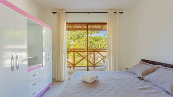 3 bedrooms, blackout drapes, free WiFi, bed sheets