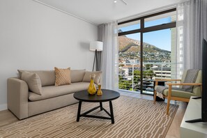 TV - Designer Sea Point Apartment in New Development (Cape Town)