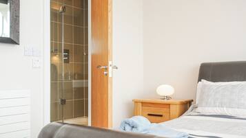 2 bedrooms, free WiFi, individually decorated, individually furnished