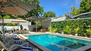 Outdoor pool, pool umbrellas, sun loungers - Madi Grand Maldives  (Fulidhoo)