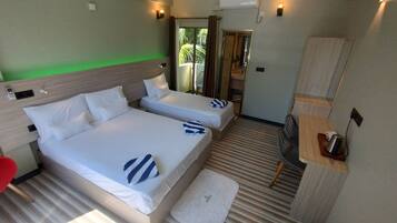 Habitación triple Deluxe | Servicios de la habitación