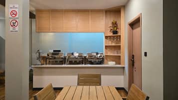 Esmorzar diari continental gratuït