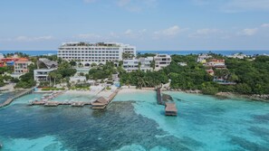 On the beach, sun-loungers, beach towels - Villa Chan Kah (Isla Mujeres)