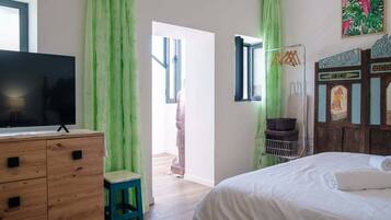 Bügeleisen/Bügelbrett, Internetzugang, Bettwäsche