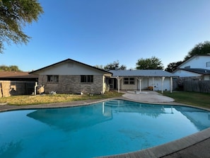 Pool - Freeze Relief 4BR Pool • Furnished • Near Randolph • Fast Wi-Fi • W/D (Universal City)