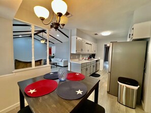 Interior - 4BR Home w/ Pool • Furnished Extended Stay near Randolph AFB • Fast Wi-Fi • W/D (Universal City)