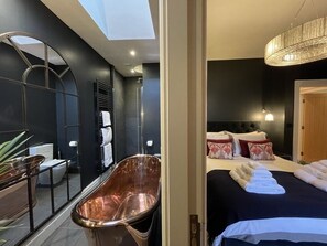 2 chambres, fer et planche Ă repasser, Wi-Fi, draps fournis