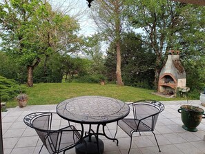 Outdoor dining - Charming family home in Réalmont - Near Albi (UNESCO) (Réalmont)