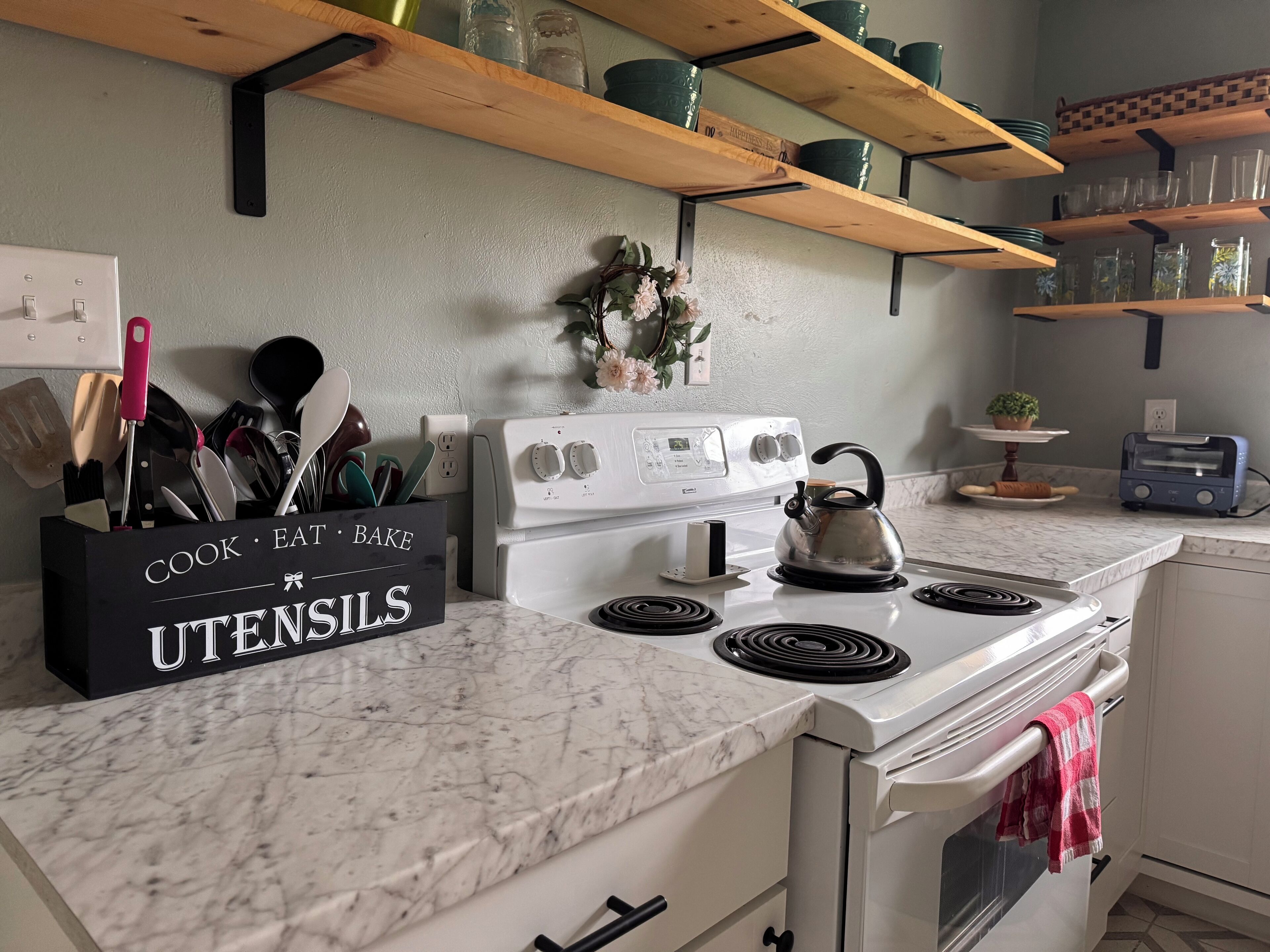 Microwave, oven, stovetop, dishwasher