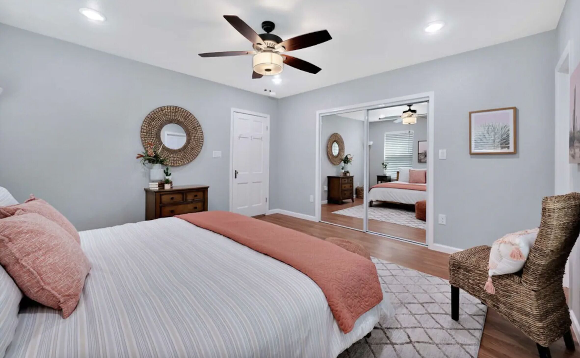 3 bedrooms, iron/ironing board, WiFi, bed sheets