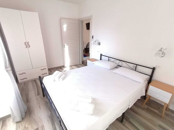 2 Schlafzimmer, Bügeleisen/Bügelbrett, WLAN, Bettwäsche