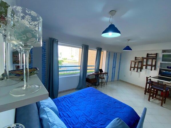 1 غرفة نوم ومكتب ومكواة/لوح كي وواي فاي مجانًا