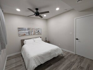 1 dormitorio, tabla de planchar con plancha, wifi gratis y ropa de cama