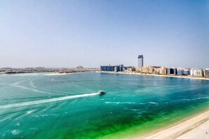 Comfort Apartment | 2 bedrooms, soundproofing, iron/ironing board, free WiFi - Sea view 2BR Beach Isle (Dubai)