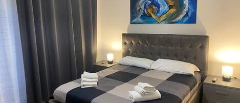 Kamar Double atau Twin Deluks, 1 Tempat Tidur Double | Selimut bulu angsa, meja kerja, dan ruang kerja ramah laptop