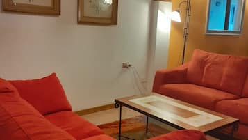 Una Smart TV, libros