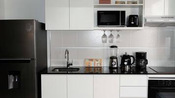 Apartment | 1 bedroom, desk